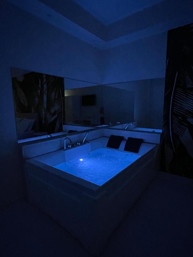 Suite 55 In Centro Trani Eksteriør bilde